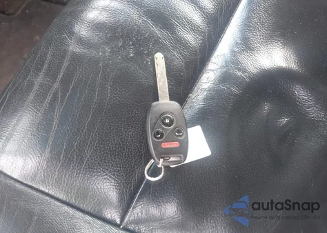 2011 Honda Pilot Touring z USA, uszkodzony, nr VIN 5FNYF4H92BB017270